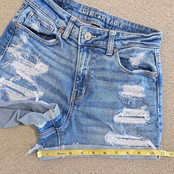 American Eagle Distressed Mom Short Cuffed Hem Shorts - Size 2 - Picture 11 of 15